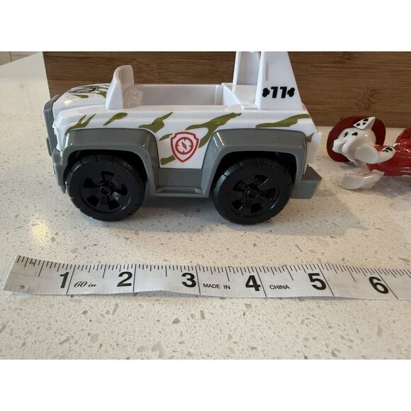 Paw Patrol Tracker Vehicle Cruiser Truck Jungle Jeep w/ 3 Rescue Heroes - Picture 9 of 11